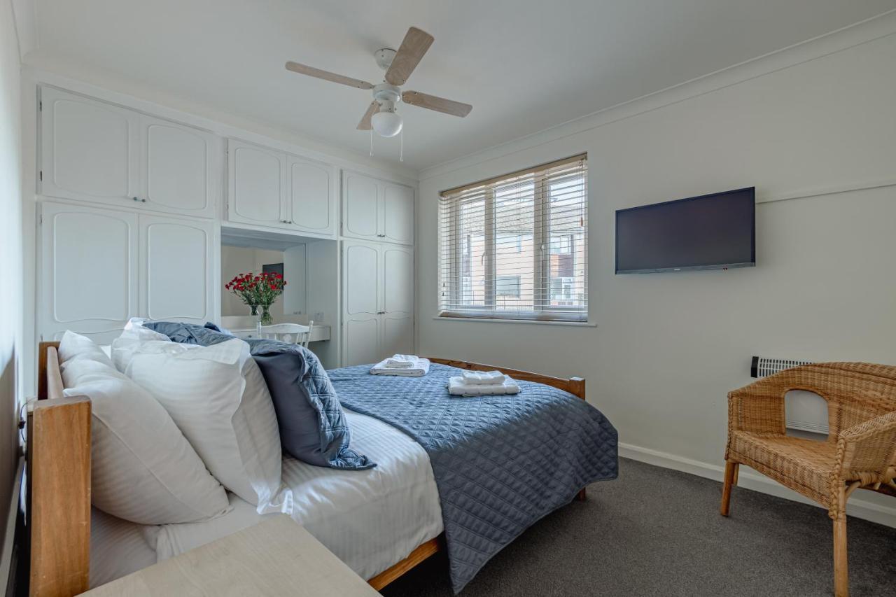 Luxury 2 Bed Room Lake View Apt Bowness Parking Extérieur photo